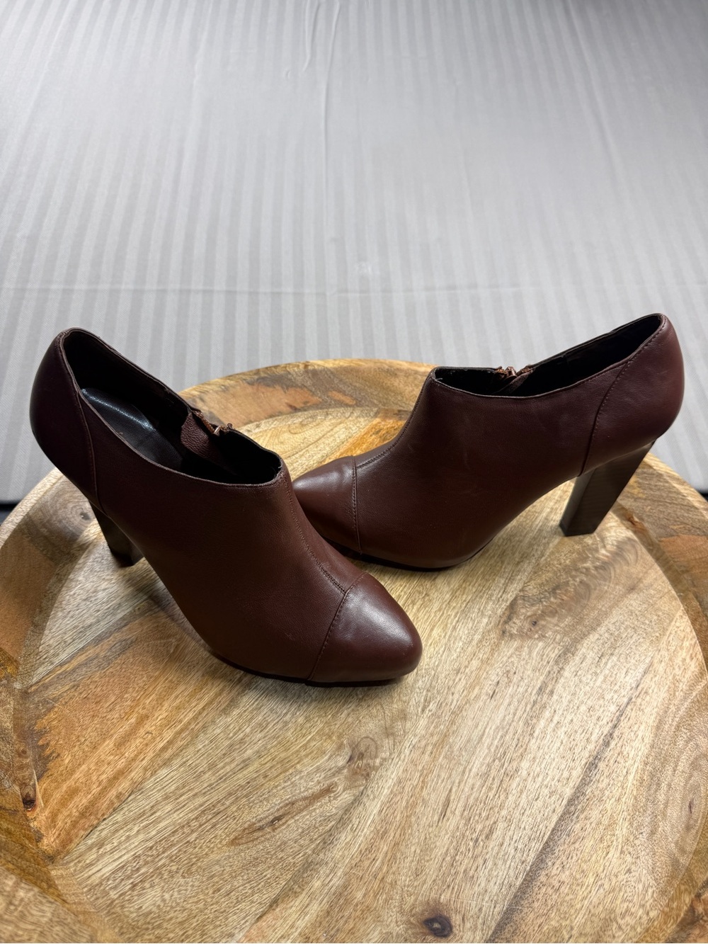 Colin Stuart Brown Leather Zip Front Shootie Block Heel Pumps 10